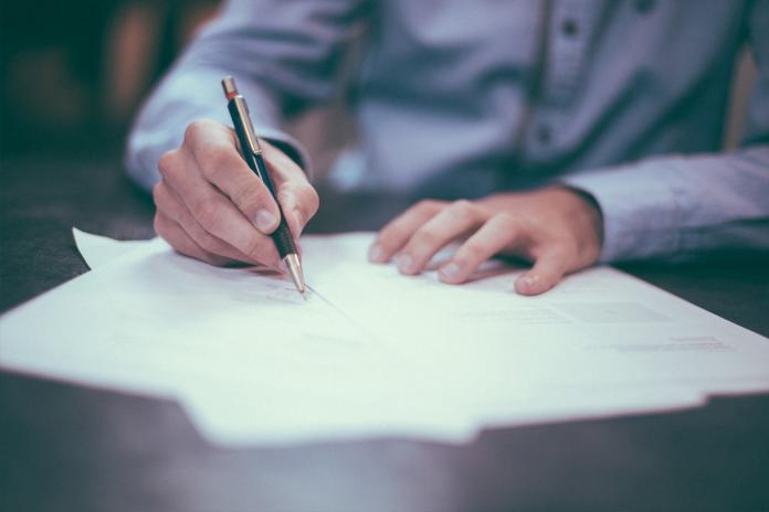 contract ondertekenen